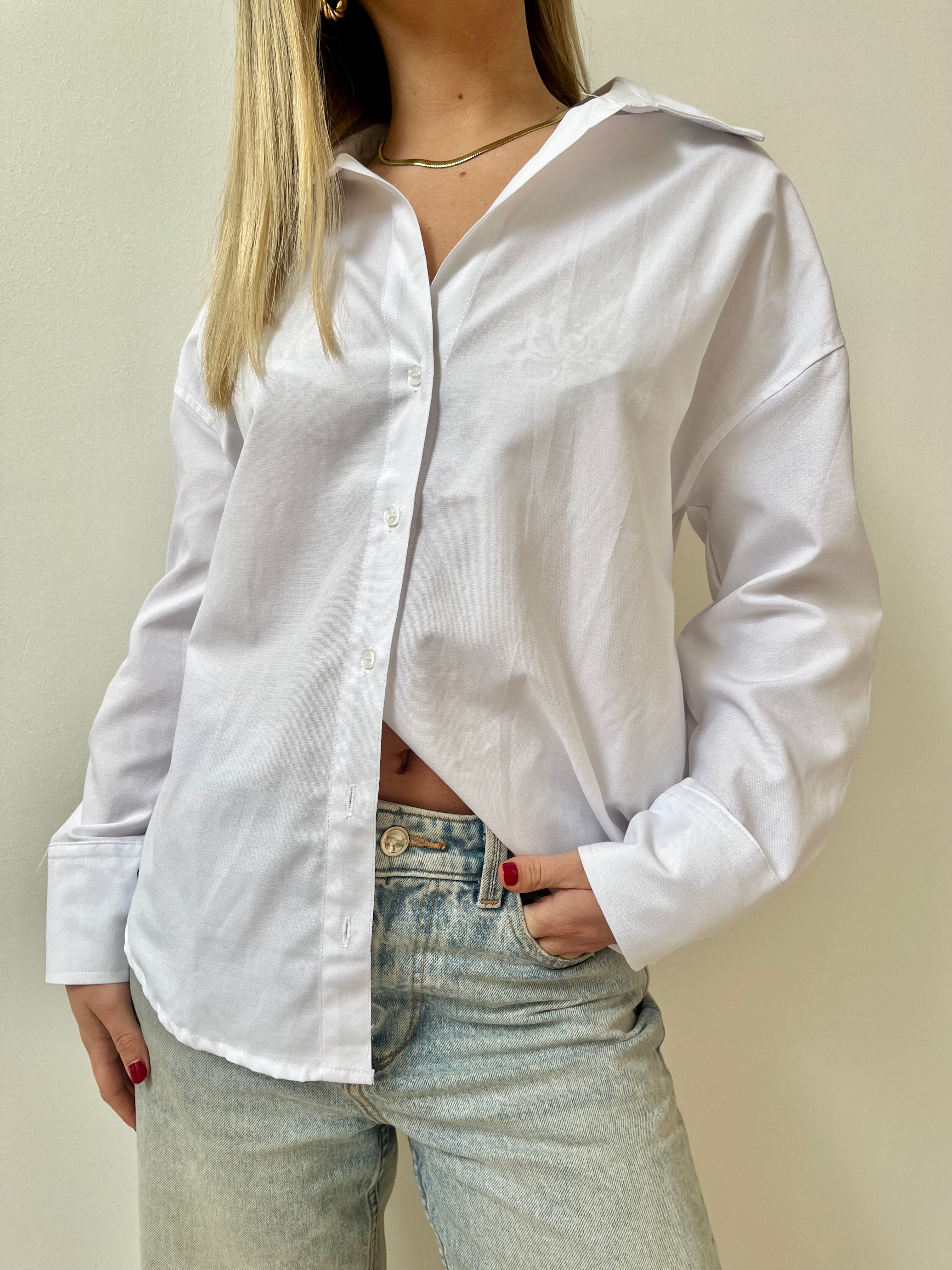 Camisa básica blanca para mujer - vista principal