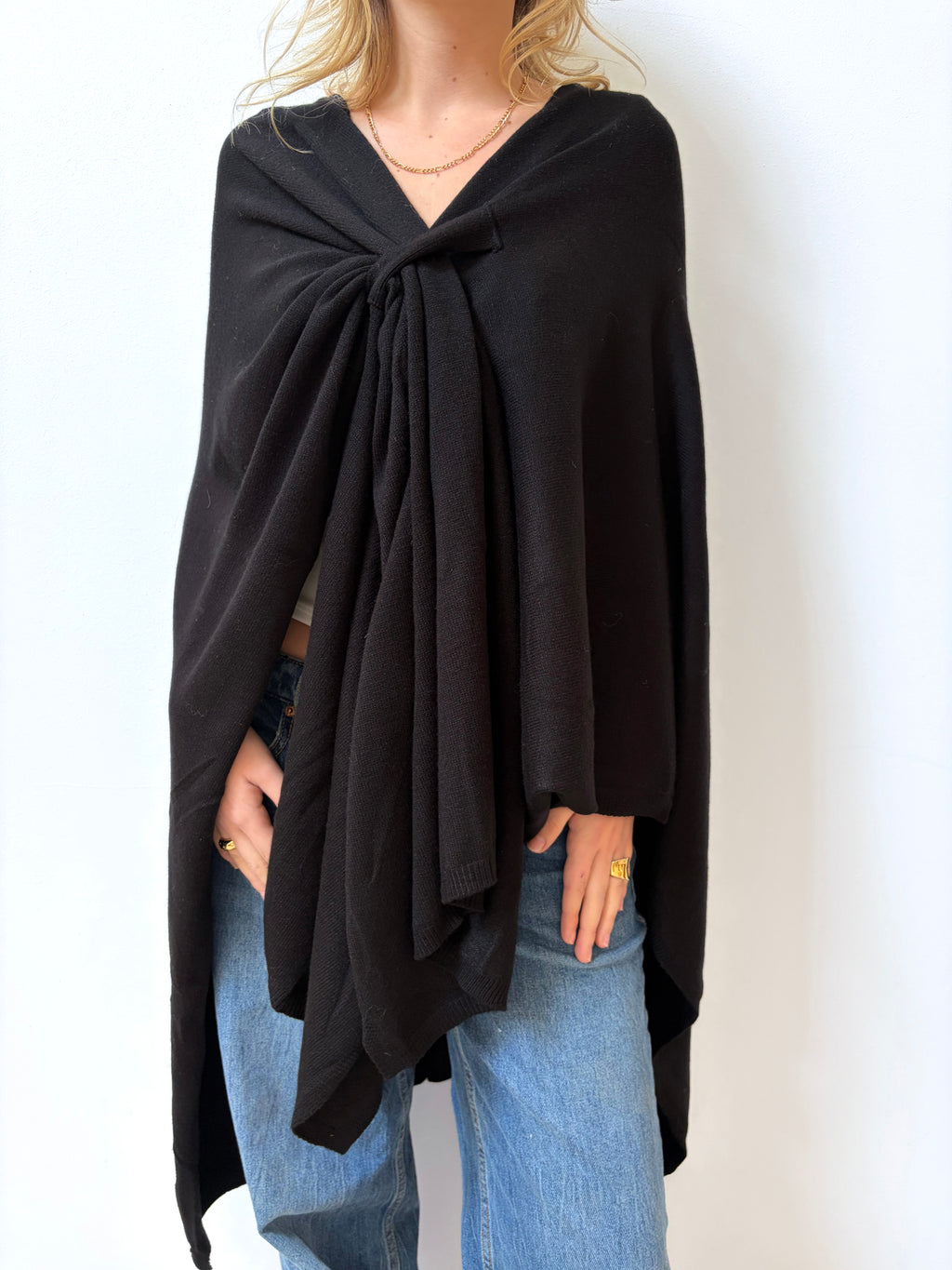 Poncho Cruzado Negro